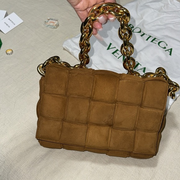 Bottega Veneta Chain cassette Suede Crossbody bag - Picture 1 of 10